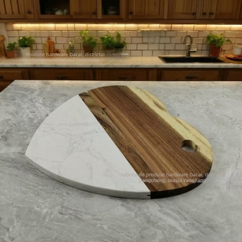 Plaçă de servire în formă de inimă din lemn de acacia cu marmură, față dublă, design neregulat