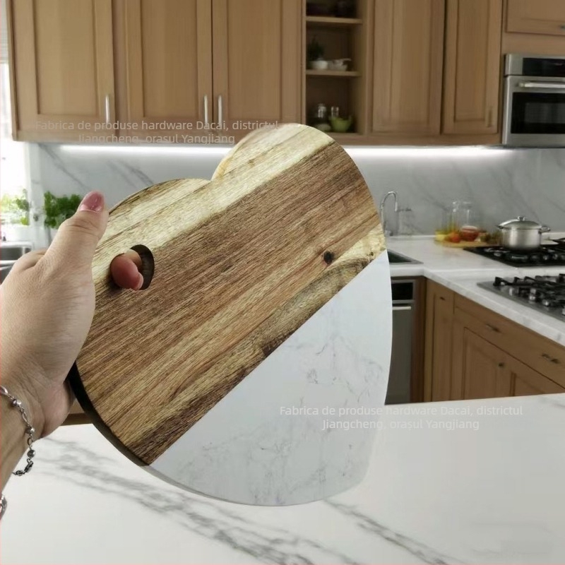 Plaçă de servire în formă de inimă din lemn de acacia cu marmură, față dublă, design neregulat