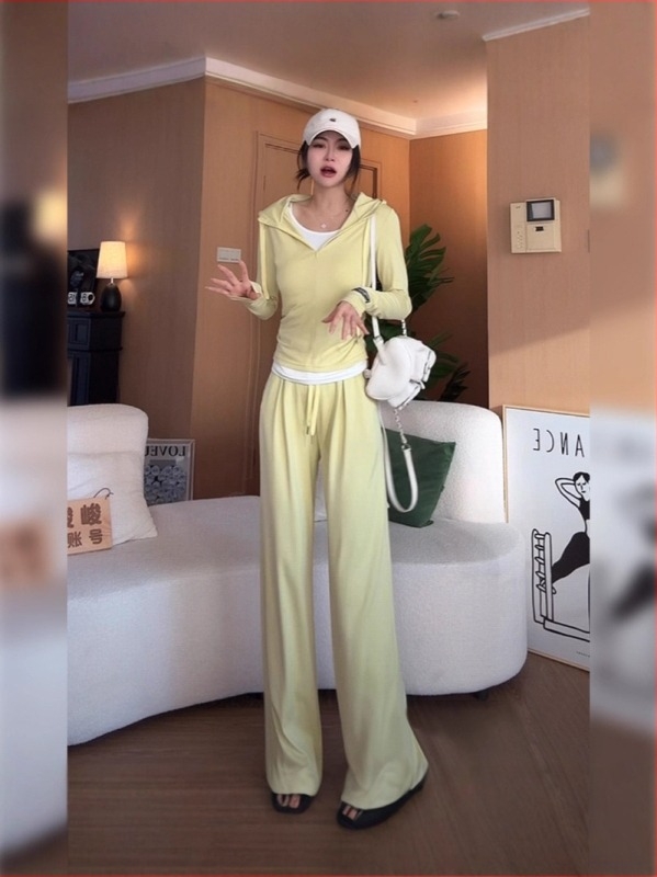 Set top cu glugă și pantaloni din bumbac pentru femei, toamnă 2024, stil casual japonez-coreean, detalii colaj, conținut bumbac 30–50%