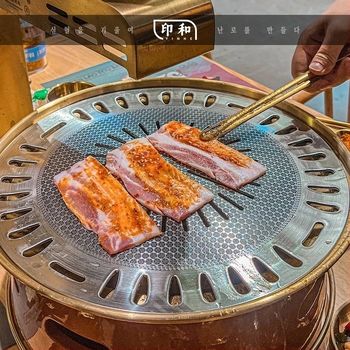 Grill din oțel inoxidabil în stil coreean, suprafață antiaderentă cu piatră Maifan, grătar circular pentru cărbune, origine Zhejiang