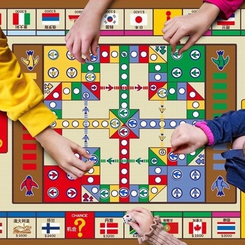 Covor de joacă educativ, 3-in-1 pentru copii: jocuri Ludo și Monopoly, activitate de târâre, material PE