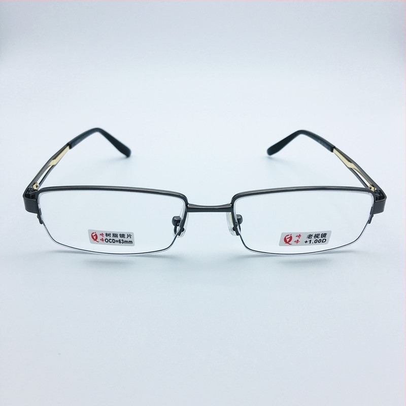 Ochelari de citit cu ramă din metal, semi-cadru și lentile acoperite; lentile din rășină; protecție UV, anti-lumină albastră, lentile asferice; formă pătrată, stil business; pentru bărbați; lansat în 2016.