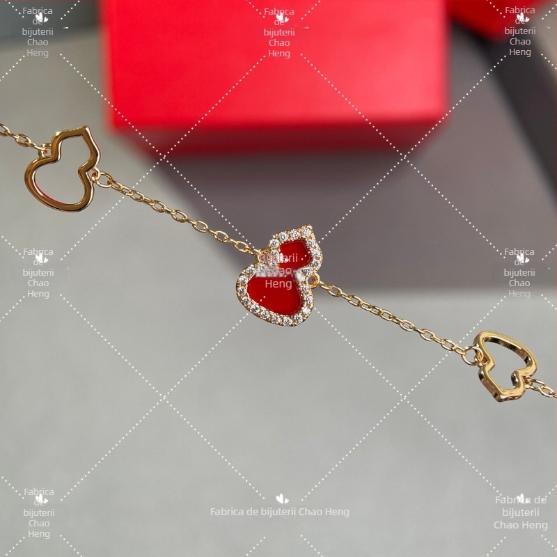 Brățară din argint 925 cu agate, chalcedon și sidef, mărgele, formă picătură, stil feminin