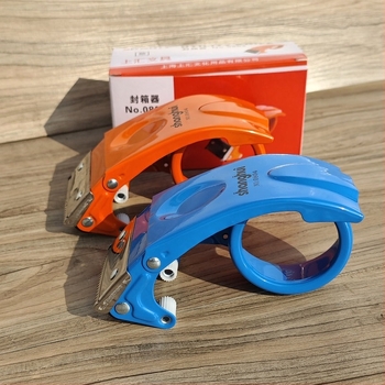 Tăietor de bandă adezivă 0804 – Construcție metalică, Model 0804, Greutate netă 215 g