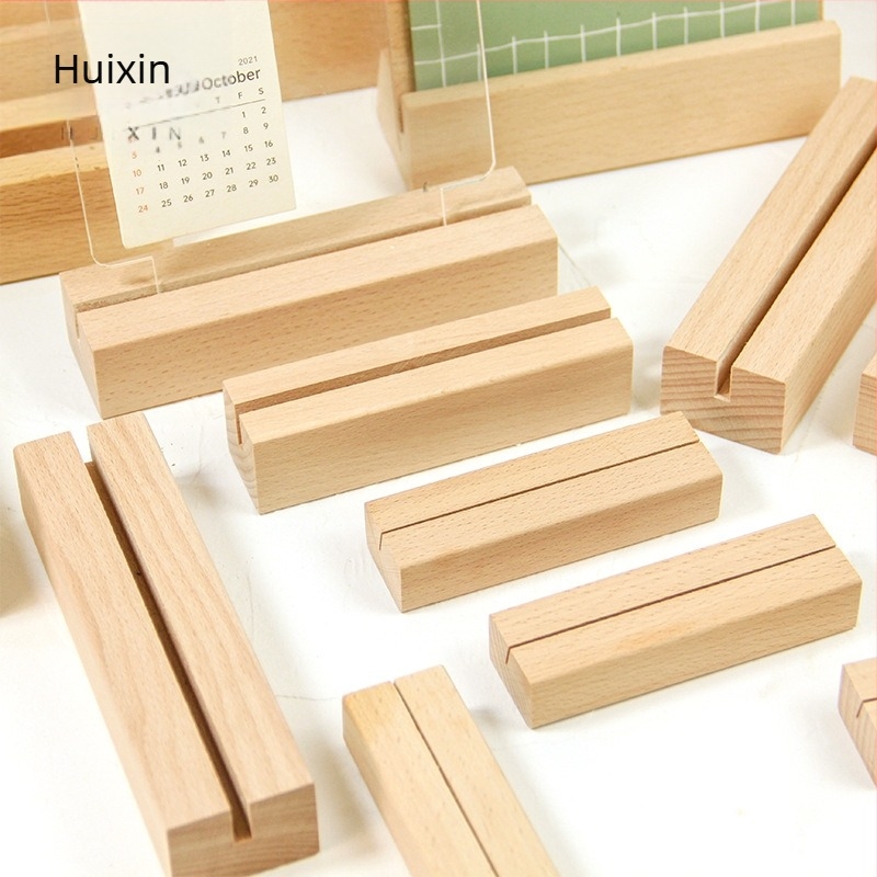 Bază pentru calendar din lemn de fag cu suport pentru carduri – Design simplu