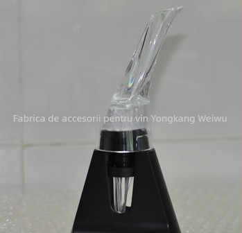 Decantor de vin din plastic – dozator rapid, capacitate 1-100ML, greutate 0.15, stil simplu