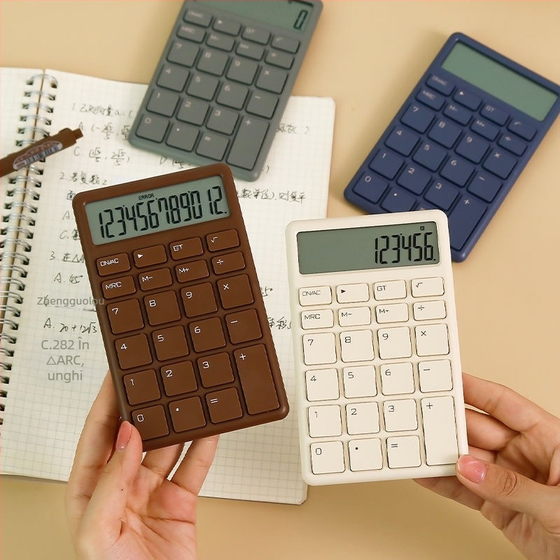 Calculator simplu, afișaj de 12 cifre, portabil și silențios, alimentat cu baterie de tip buton (neinclusă)