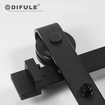 Sistem plin pentru ușă glisantă tip hambar: șină și role, model DFL-GC001, material oțel carbon, finisaj electroforetic, încărcare maximă 150 kg, potrivit pentru uși de hambar, birou, bucătărie