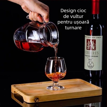 Decantator de vin cu corp îngroșat, stil modern minimalist; capacitate 1–100 ml; lansat în 2023; set.
