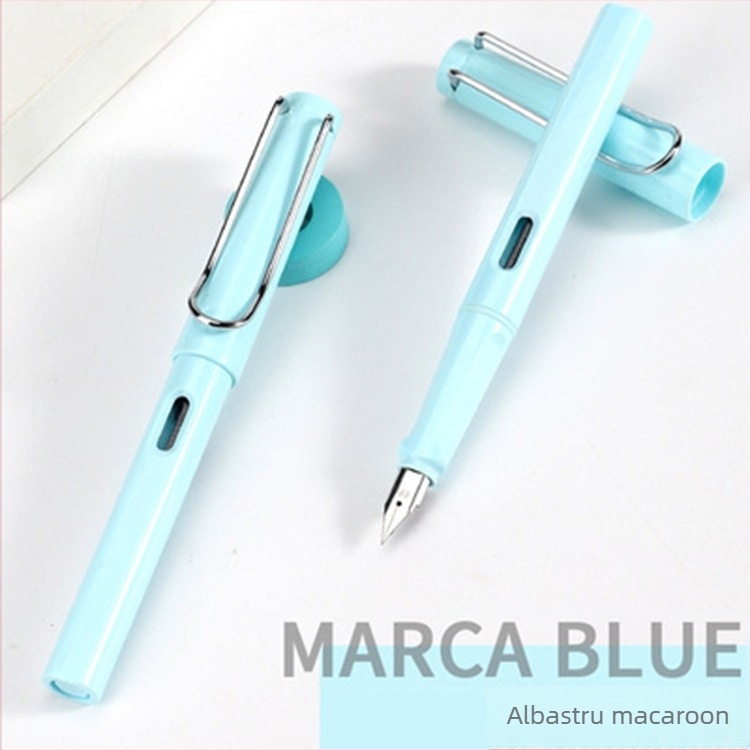 Stilou studențesc 004 cu vârf din iridiu și oțel inoxidabil 304; sistem de cerneală lichidă de flux direct; corp din plastic; ambalaj Opp bag