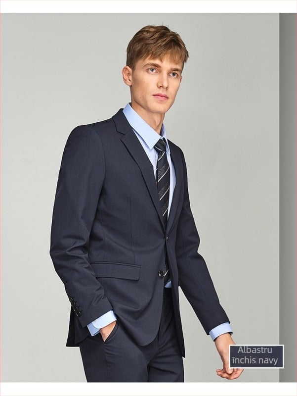 Costum bărbătească, stil de afaceri, croială Slim, guler îngust (<7 cm), închiderea cu nasturi pe un rând, material principal 67.2% poliester, 30.5% vâscoză, 2.3% elastan, tratament anti-călcare