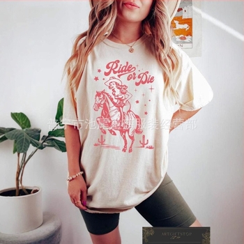 Tricou din bumbac, conținut 80–90% bumbac, mâneci scurte, guler rotund, stil simplu