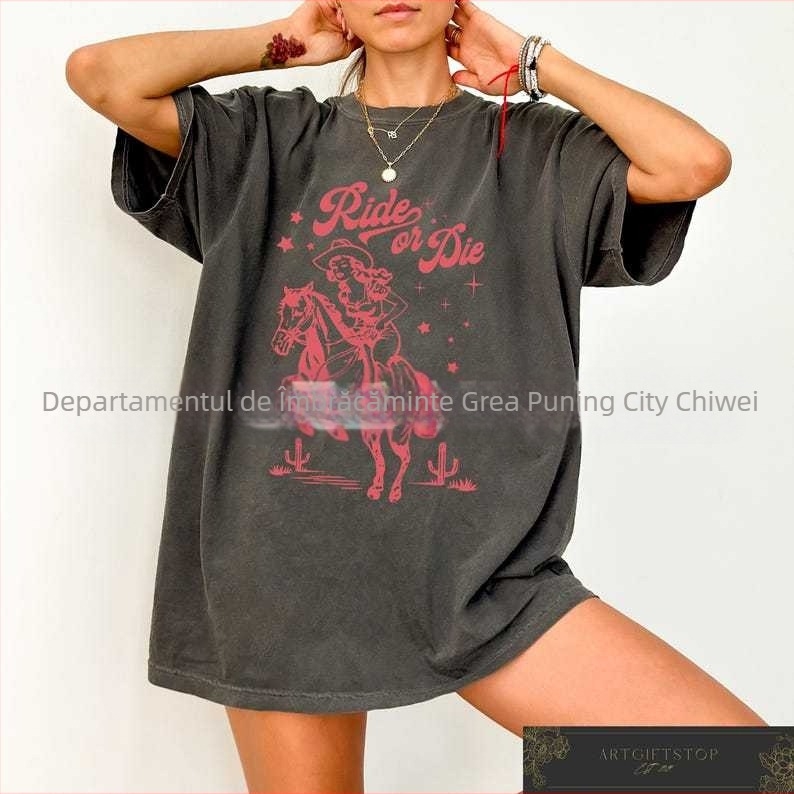 Tricou din bumbac, conținut 80–90% bumbac, mâneci scurte, guler rotund, stil simplu