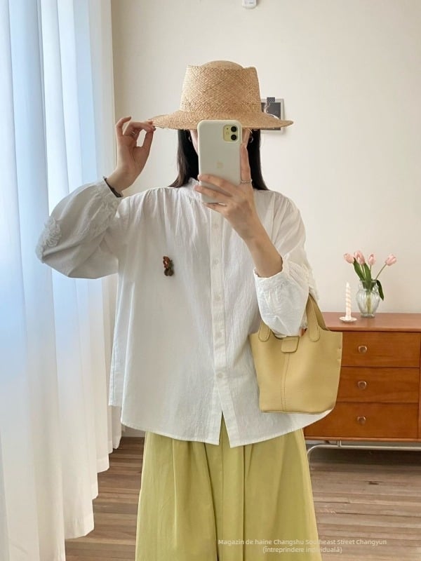 Bluză din bumbac, broderie și dantelă, stil literar retro, guler întors, mâneci 9/10, lungime obișnuită