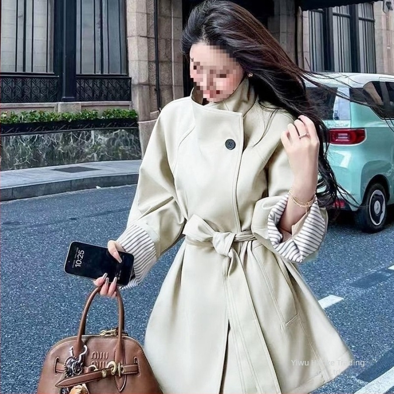 Palton trench mediu pentru femei de talie mică, croială lejeră, stil britanic, guler polo, mâneci prințese, primăvara 2025