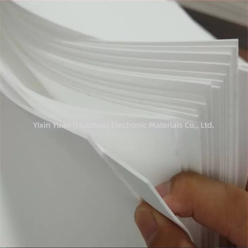 Spumă MPP cu bandă adezivă pentru celulele bateriilor auto — ignifugă, tampon amortizor de șocuri, PE+EPE, densitate 0,97 g/cm³