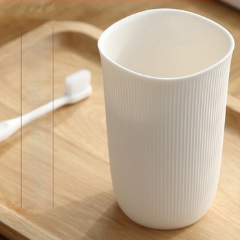 Cuplu minimalist: pahar de clătire a gurii și pahar pentru periuța de dinți, din PP, pentru uz casnic