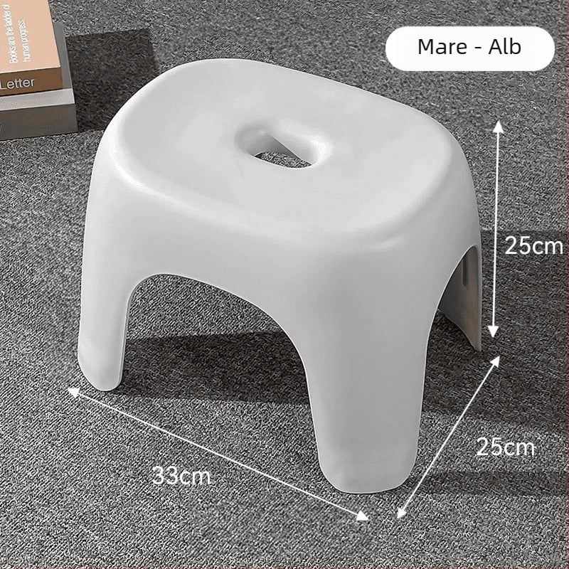 Scaun mic din plastic, construcție groasă – pentru uz casnic, potrivit ca taburet pentru living și scaun de duș în baie.