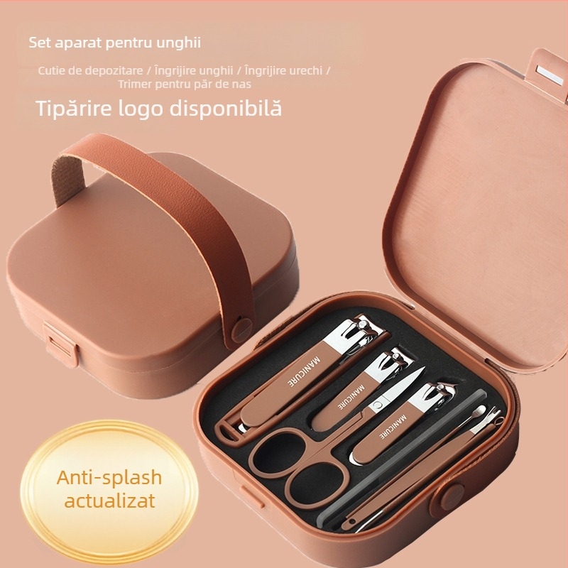 Set de unelte pentru tăierea unghiilor cu lame plate înclinate și husă portabilă; construcție din sticlă, oțel inoxidabil, oțel carbon; greutate netă 144 g