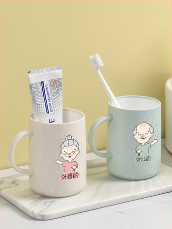 Set de cești pentru periuția de dinți și clătire a gurii, familie (părinte și copil), 3–5 membri, din plastic