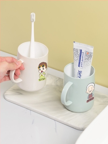 Set de cești pentru periuția de dinți și clătire a gurii, familie (părinte și copil), 3–5 membri, din plastic