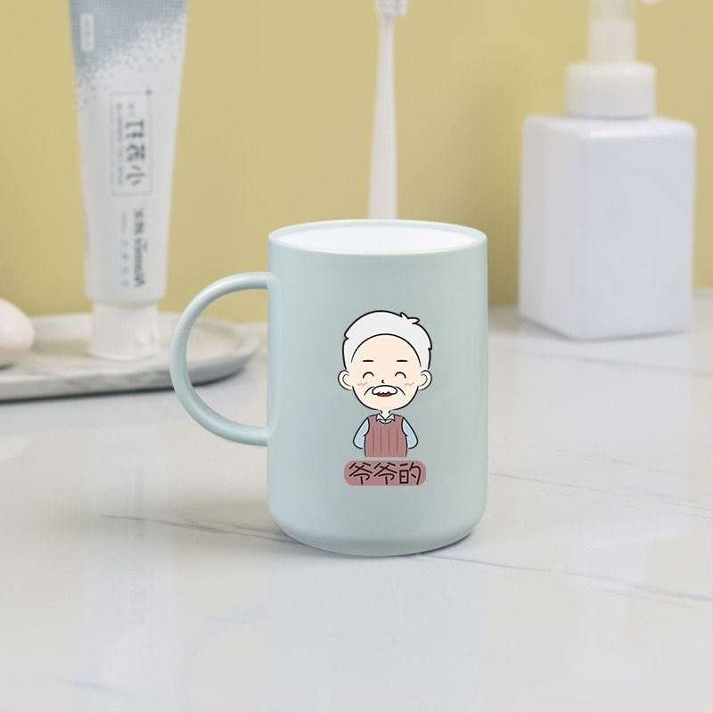 Set de cești pentru periuția de dinți și clătire a gurii, familie (părinte și copil), 3–5 membri, din plastic