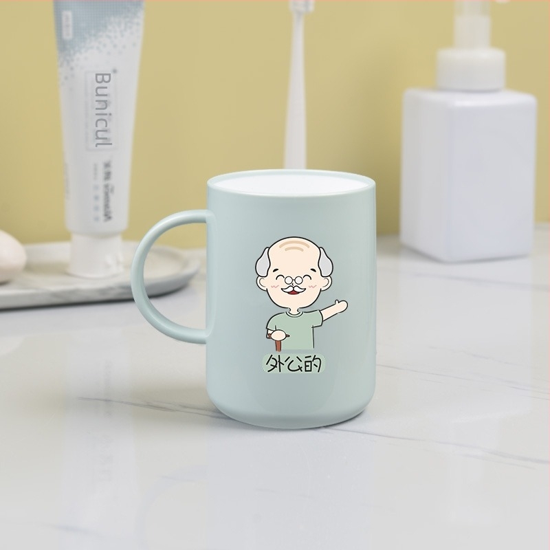 Set de cești pentru periuția de dinți și clătire a gurii, familie (părinte și copil), 3–5 membri, din plastic