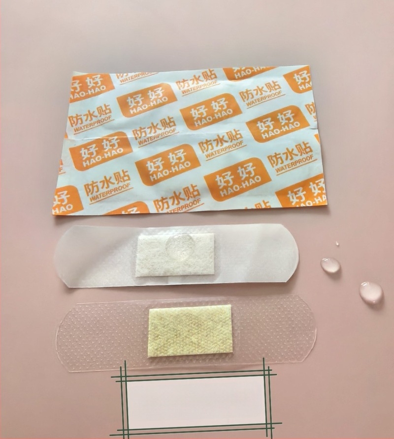 Bandaj adeziv impermeabil, transparent, respirabil, PE, 0,05 mm grosime, pentru baie și înot, acoperă cicatrici.