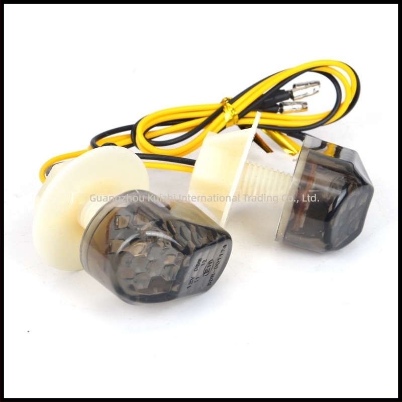 HD-15-00002 Lampă LED de semnalizare universală pentru direcție