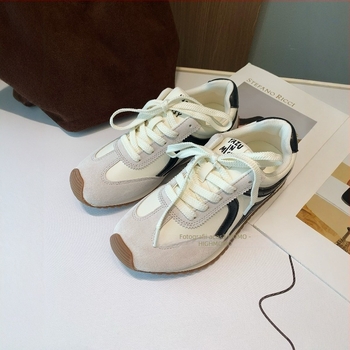 Adidași ușori pentru drumeții pentru femei, talie medie, talpă plată, culoare solidă, stil korean și antrenori militari germani, încălțăminte de primăvară