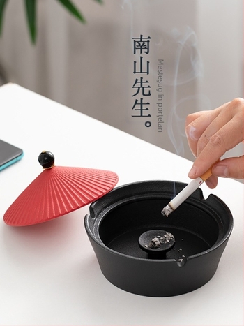 Cenușar ceramic cu capac, decorativ, cu logo imprimat, posibilitate de personalizare, stil palat/clasic