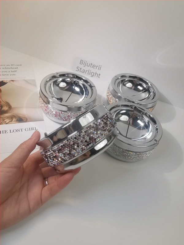 Scrumieră metalică decorată cu cristale, stil european, pentru casă, hotel și birou