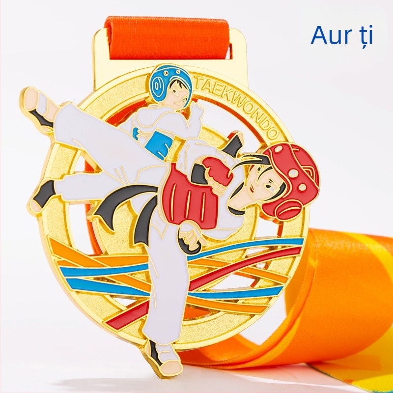 Medalie Taekwondo, aliaj de zinc kun placare aurie; imprimare de logo inclusă; personalizare disponibilă; potrivită pentru premiu individual; serii mixte acceptate.