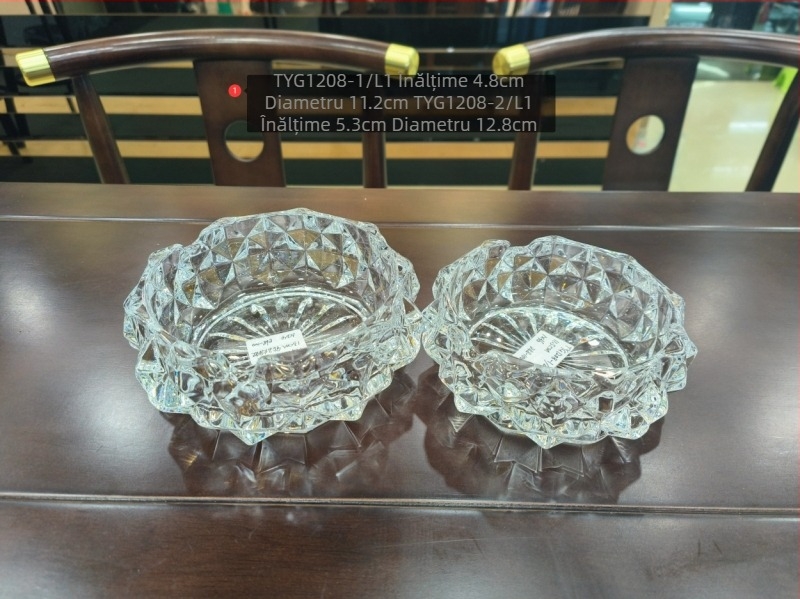 Scrumieră din sticlă cristal pentru sufragerie și birou, decor cu design inspirat de diamant, brand Shengfa, imprimare logo la cerere, protecție anti-împrăștie cenușă