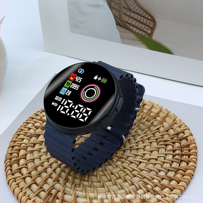 Ceas electronic pentru sport în aer liber, cu cadran pătrat, afișaj numeric, mecanism electronic, carcasă din plastic și curea din plastic