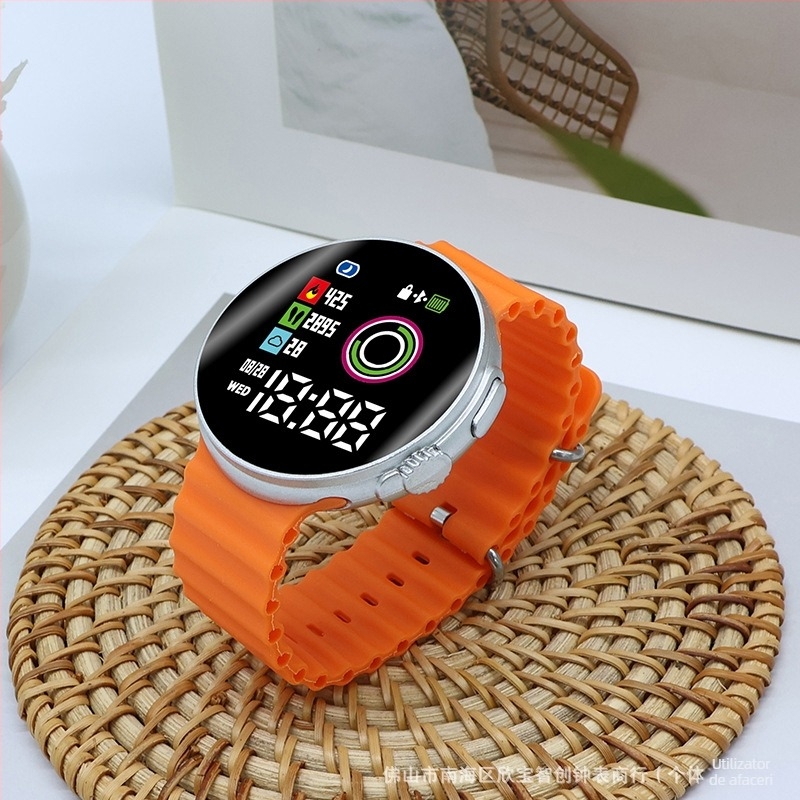 Ceas electronic pentru sport în aer liber, cu cadran pătrat, afișaj numeric, mecanism electronic, carcasă din plastic și curea din plastic