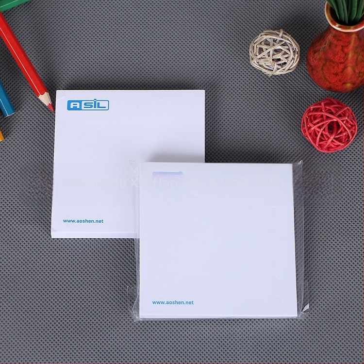 Jurnal personalizat cu autocolante pentru notițe și imprimare a logo-ului (Brand: Other; Lipire: Da; Imprimare a logo-ului: Da; Autorizare IP: Nu)