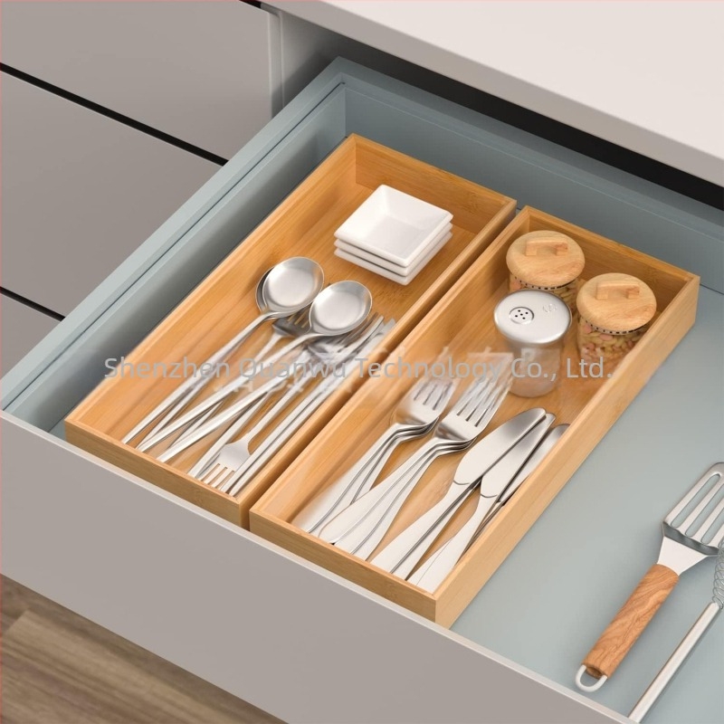 Organizator de sertar din bambus pentru tacâmuri – spațiu de depozitare stivabil, stil modern minimalist; Material: bambus; Imprimare logo: posibil; Personalizare: Da; Lansare produs: 2025.