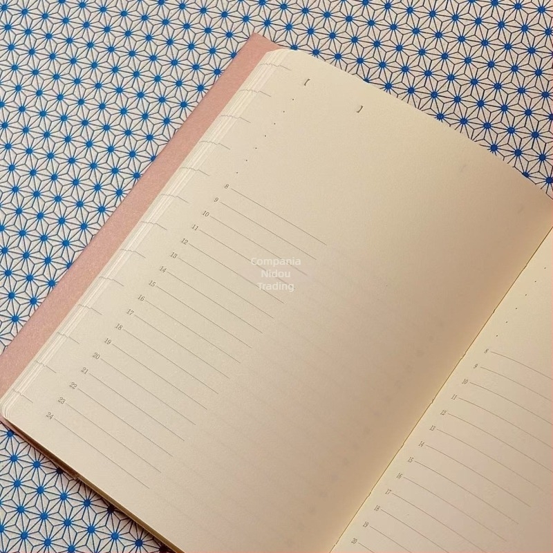 Planner notebook 2026 cu planuri lunare și săptămânale; jurnal; sub 100 pagini; cadou pentru coleg de clasă; cadou de Crăciun