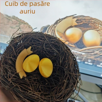 Ornament cristal model – Delta Action, ouă din cuib de pasăre aurii, din plastic, imprimare, nepersonalizabil, IP neautorizat.