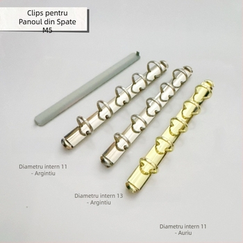 Portofel din fier cu finisaj nichelat; tip spate M5 binder; clips pentru placa de spate A6; clips pentru găuri A5