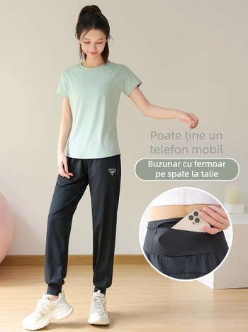 Set sport exterior pentru femei – fără mâneci, cu glugă, guler rotund, poliester 90–95%