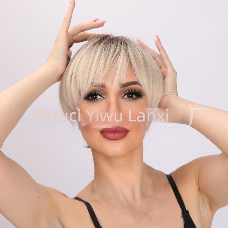 Perucă păr scurt drept cu breton înclinat pentru femei • fibre sintetice rezistente la temperatură • poate fi vopsită • model SM166-1