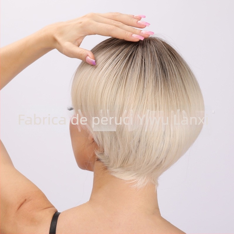 Perucă păr scurt drept cu breton înclinat pentru femei • fibre sintetice rezistente la temperatură • poate fi vopsită • model SM166-1