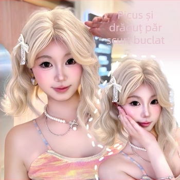 Perucă, păr scurt buclat, handmade, stil natural (Modelul 577; Mătase autohtonă; Bretoni drept sau înclinat; Nu poate fi vopsită)