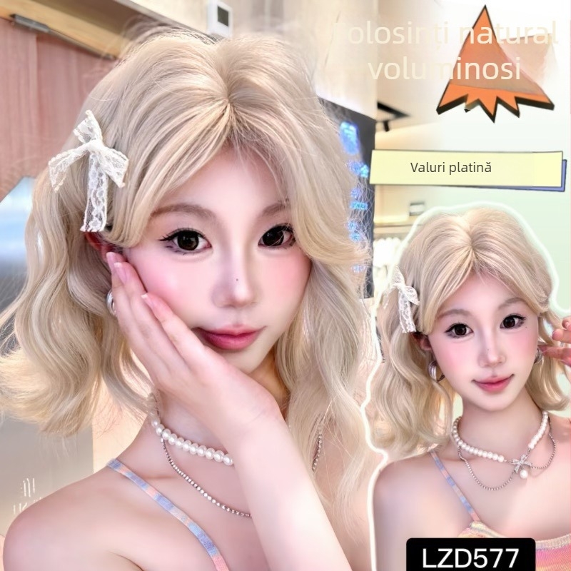 Perucă, păr scurt buclat, handmade, stil natural (Modelul 577; Mătase autohtonă; Bretoni drept sau înclinat; Nu poate fi vopsită)