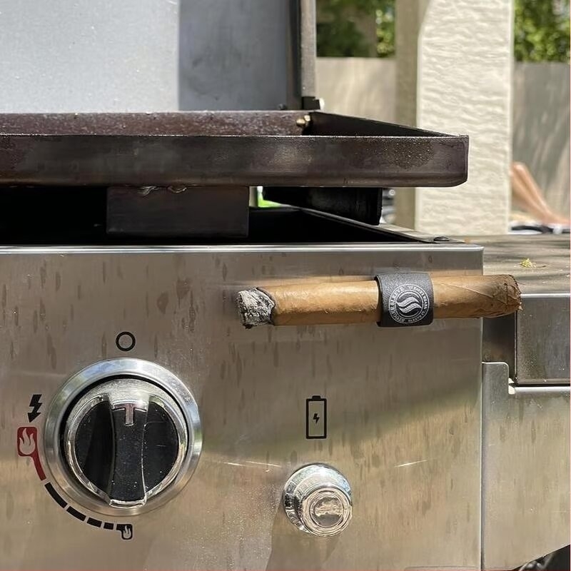 Suport magnetic pentru țigară din silicon – portabil, compact, design simplu