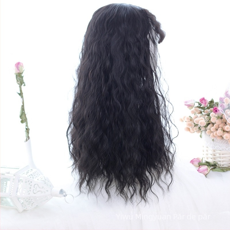 Pigeon Valley GZ-1808 Perucă lungă buclată cu breton oblic, fibră rezistentă la temperatură, stil natural, păr lung, nu poate fi vopsită cu vopsele ce se încălzesc