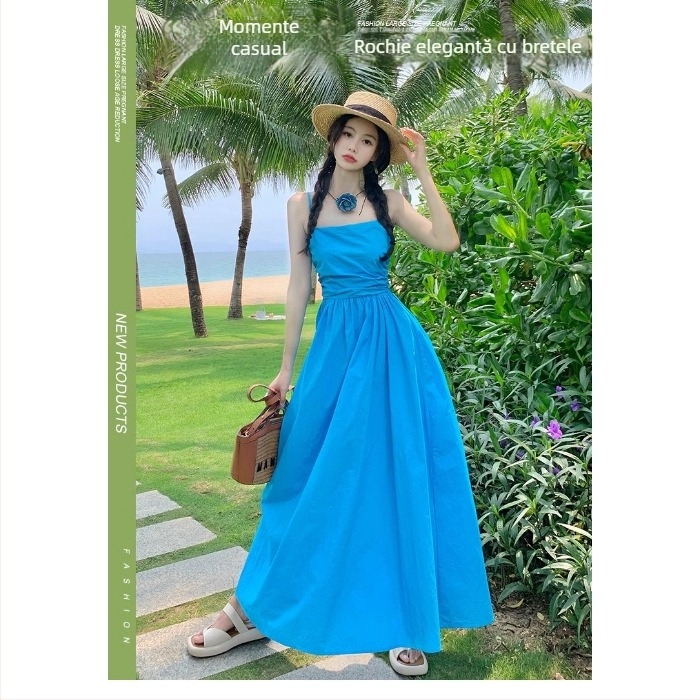 Rochie lungă în linie A cu guler pătrat; fără mâneci; talie înaltă; poliester; imprimeu floral rupt