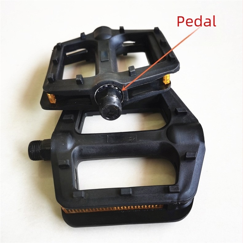 Pedal de bicicletă din plastic, model universal, compatibil cu biciclete de munte și biciclete pentru copii (Material: Plastic; Model: Universal; Cod: Q-021)